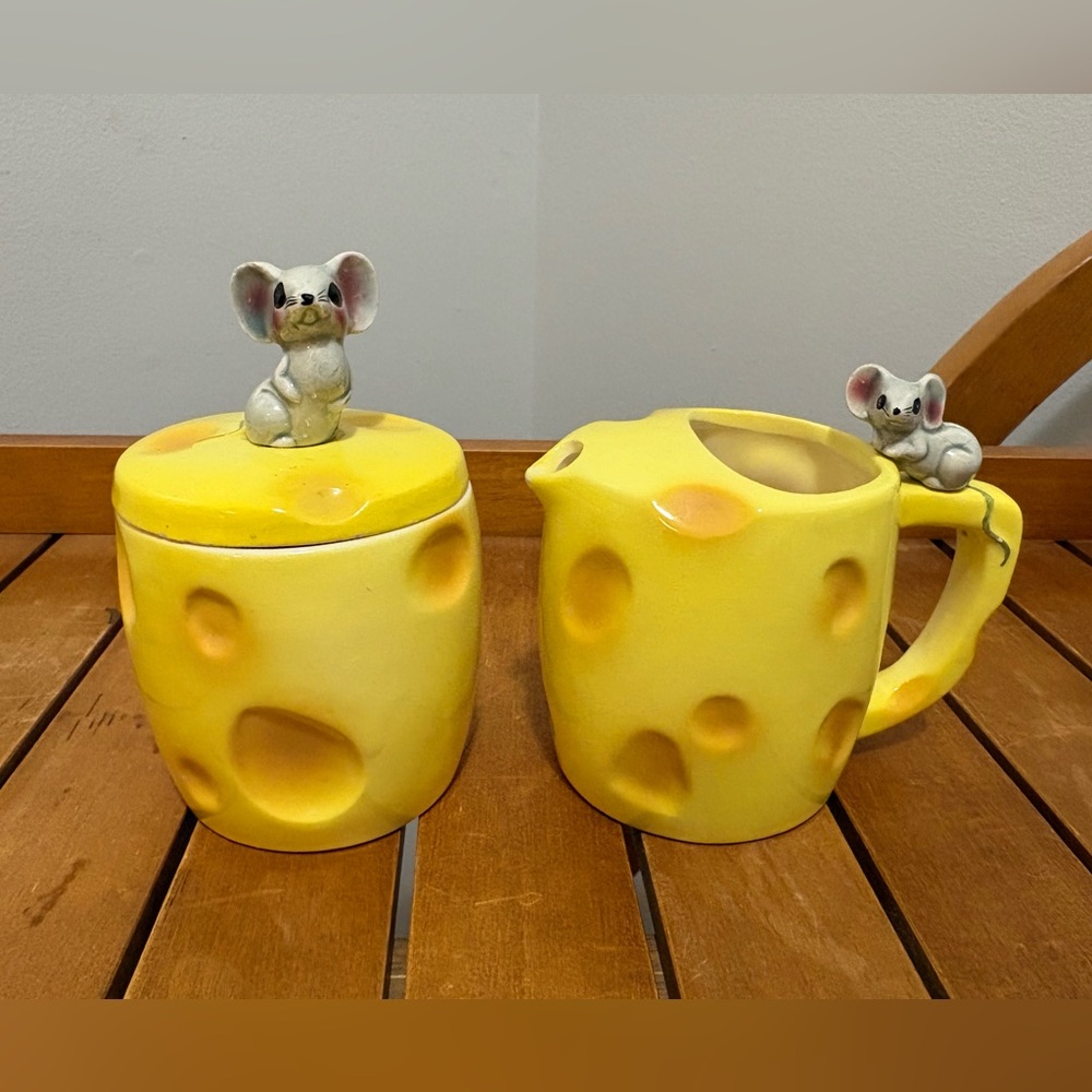 🦋2 For $50🦋 Vintage Cheese-Themed Sugar and Cream Set with Mouse Design